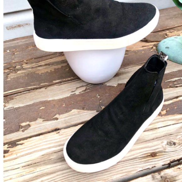 NEW Very G Ladies SZ 7 Black/Animal Print Detail High Top Sneaker Shoes - Picture 2 of 3